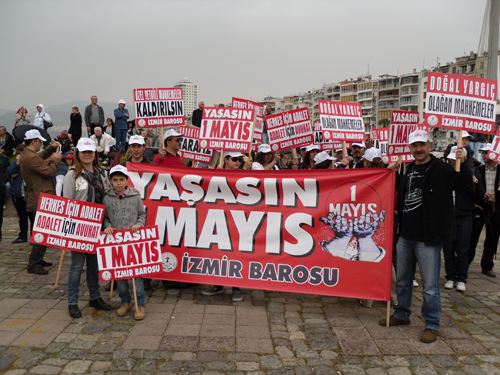 İzmir Barosu 1 Mayıs Alanındaydı