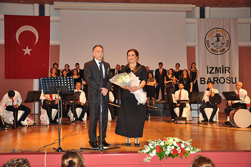 İzmir Barosu Türk Halk Müziği Topluluğu Konseri Yapıldı