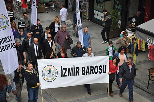 İzmir Barosu 1 Mayıs Alanındaydı