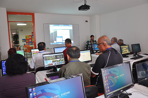 İzmir Barosu Bilgisayar Kursu Eğitim Programı Başladı