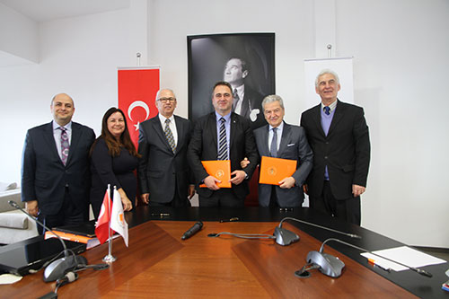İzmir Ekonomi Üniversitesi ile Lisanüstü Eğitim Programları İşbirliği Protokolü İmzalandı