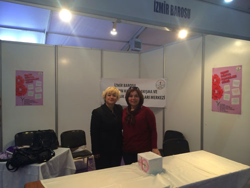 İzmir Barosu Kadın Hakları Merkezi Fuar'da Stand Açtı